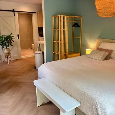 Bij Julia Bed & Breakfast