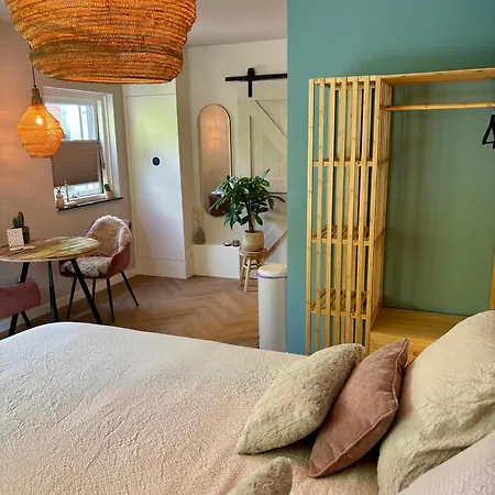 Bed & Breakfast Bij Julia Den Burg